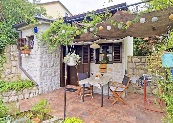Nives Garden House Nerezine