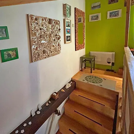 Nives Garden House * Nerezine